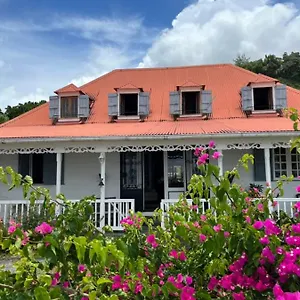 Habitation La Reine Du Camp D'hotes Bed & Breakfast
